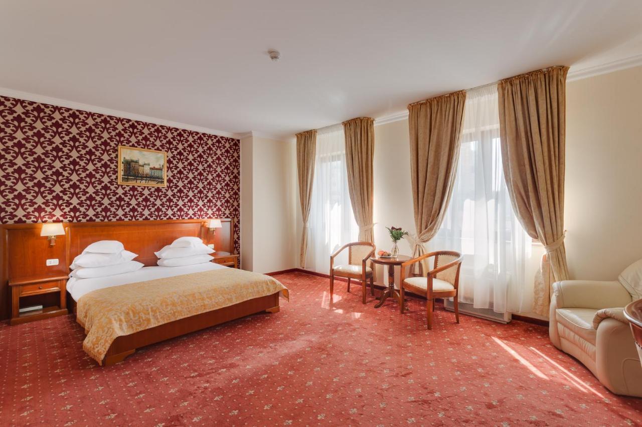 Hotel Opera Plaza Клуж-Напока Экстерьер фото